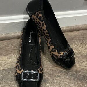 New Condition, CL by Laundry Leopard Print Flats with Black Patent Toe, size 8.5